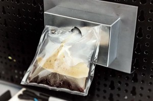 Een lekker bakje koffie is in zero gravity een lekker zakje koffie. Bron: Argotec/Lavazza