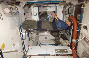 Astronauten hebben in de ruimte last van slaaptekort. Bron: NASA/Wikimedia Commons