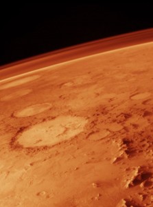 Kraters op Mars zijn het resultaat van ingeslagen ruimterotsen.  Bron: Nasa