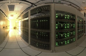 De huidige supercomputers passen helaas nog niet op je bureau. Bron: Wikimedia Commons