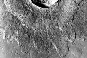 Een dubbellaagse krater op Mars. Bron: Nasa